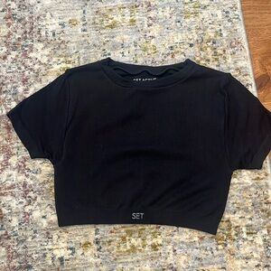 SET Active black cropped tee